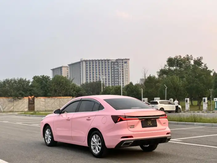 Roewe i5 2023 Model 1.5L CVT Deluxe Edition – фото 5