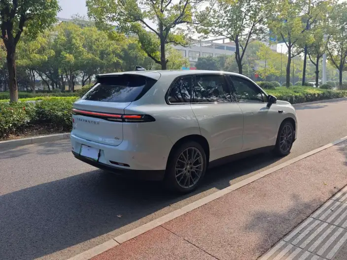 Leapmotor C10 2024 Model EV Edition 530 Smart Edition – фото 6
