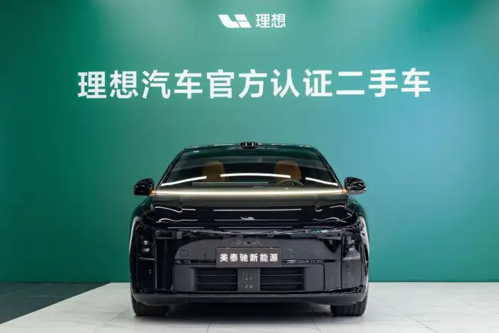 Li Auto i6 2025 Model 2WD Standard Edition