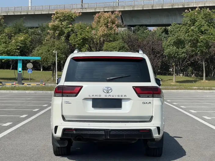 Land Cruiser (import 2024 Model 3.5T Automatic 4WD 7 seat Parallel Imported – фото 6