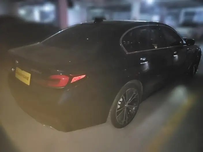 BMW 5 Series 2023 Model 530Li Leading Model M Sports Set – фото 2