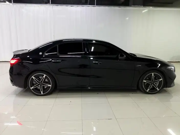 Mercedes-Benz A-Class AMG 2025 Model Facelift AMG A 35 L 4MATIC – фото 8