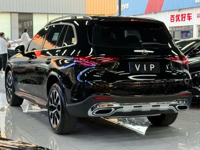Mercedes-Benz GLC 2023 Model GLC 260 L 4MATIC Luxury Model 5 seat – фото 4