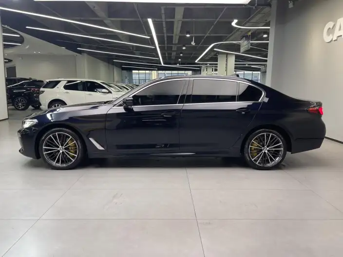 BMW 5 Series 2022 Model Facelift 530Li Leading Model M Sports Set – фото 4