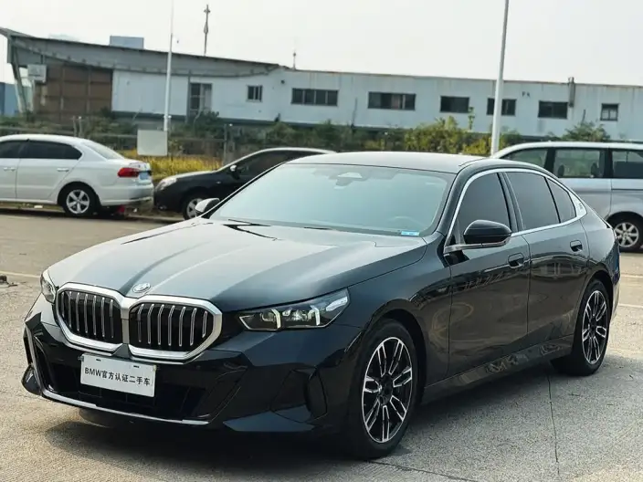 BMW 5 Series 2025 Model Facelift 530Li Leading Model M Sports Set – фото 1