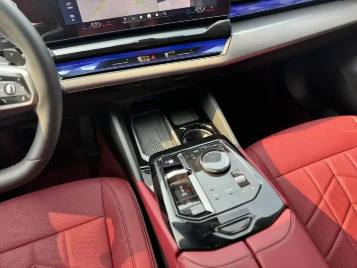 BMW 5 Series 2025 Model Facelift 530Li Leading Model M Sports Set – фото 10