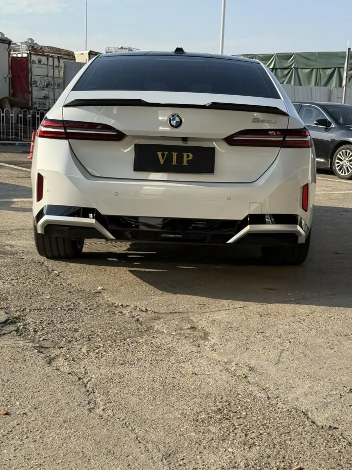 BMW 5 Series 2025 Model Facelift 530Li Exclusive Model M Sports Set – фото 4