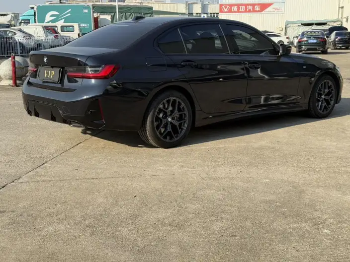 BMW 3 Series 2026 Model 330Li M Sports Night Set – фото 2