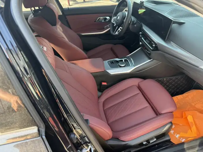 BMW 3 Series 2026 Model 330Li M Sports Night Set – фото 3