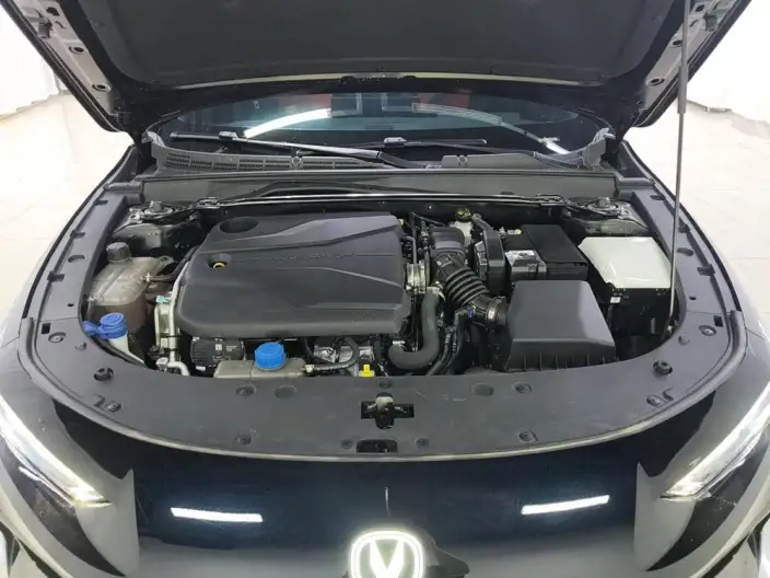 Changan UNI-V 2025 Model Third generation 1.5T 500Bar Noble Model – фото 10