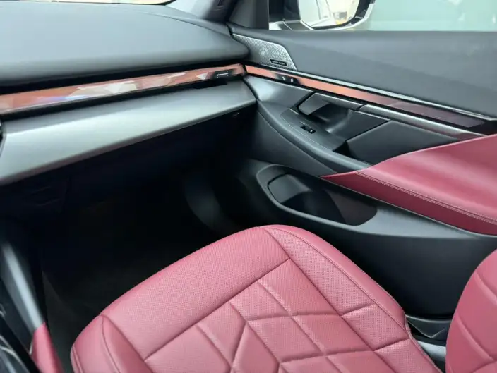 BMW 5 Series 2025 Model Facelift 530Li Leading Model M Sports Set – фото 8