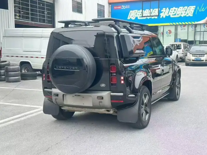 Land Rover Defender 2023 Model Facelift 110 P400 X-Dynamic HSE – фото 6