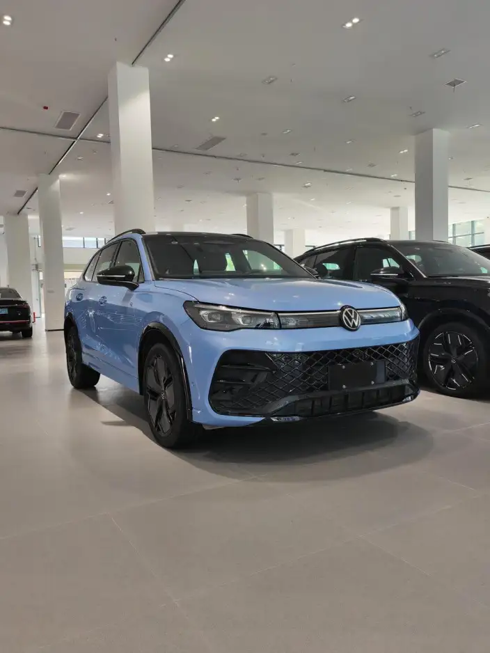 Volkswagen Tiguan L 2024 Model Pro 330TSI 2WD R-Line Smart collar Edition