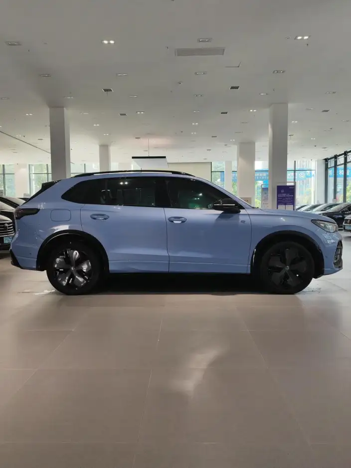 Volkswagen Tiguan L 2024 Model Pro 330TSI 2WD R-Line Smart collar Edition – фото 7