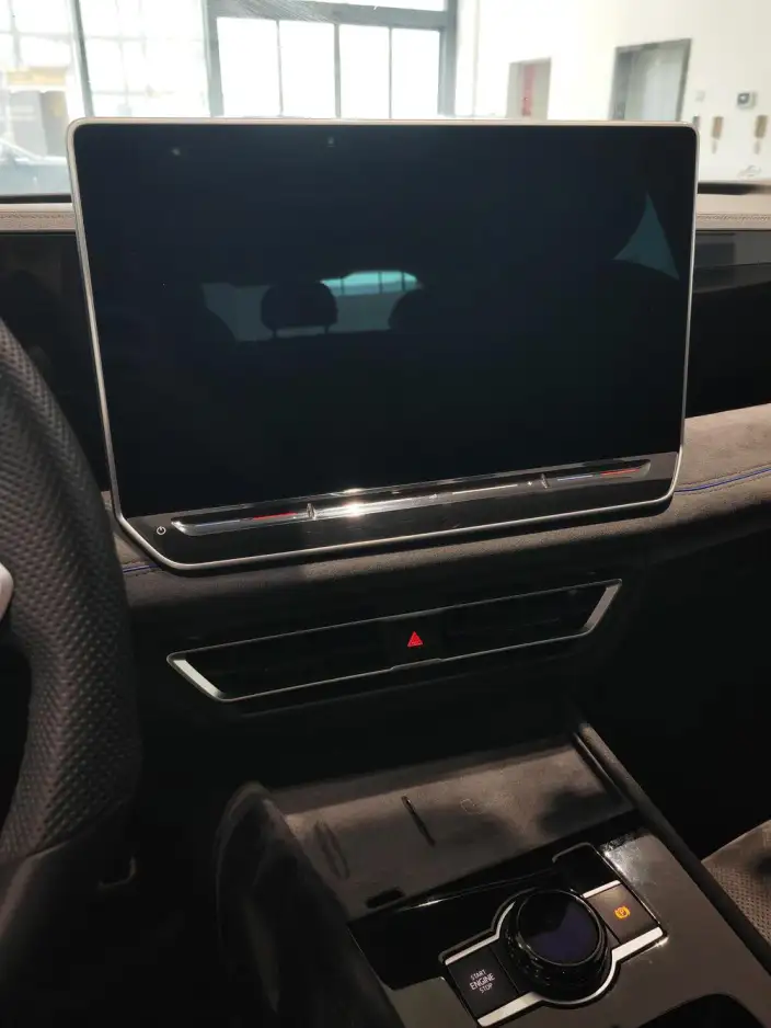 Volkswagen Tiguan L 2024 Model Pro 330TSI 2WD R-Line Smart collar Edition – фото 9