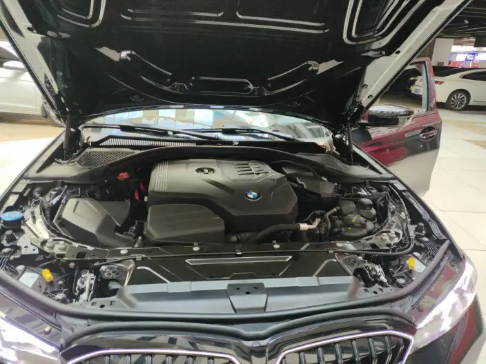 BMW 3 Series 2026 Model 330Li M Sports Night Set – фото 5