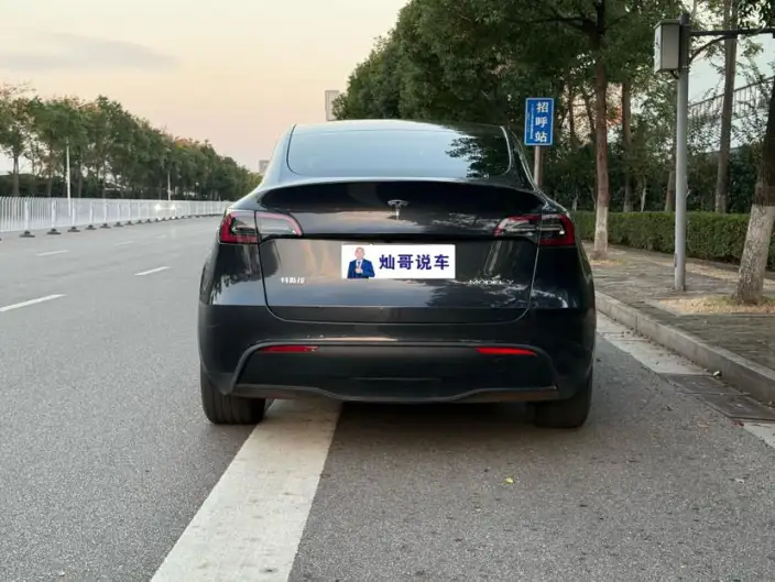 Model Y 2024 Model Rear-wheel drive version – фото 5
