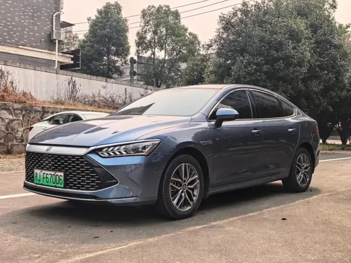 BYD Qin PLUS DM 2024 Model Honor Edition DM-i 120KM Leading Model – фото 1