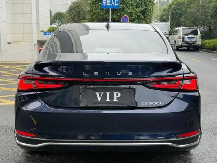 Lexus ES 2025 Model 300h Premium – фото 5
