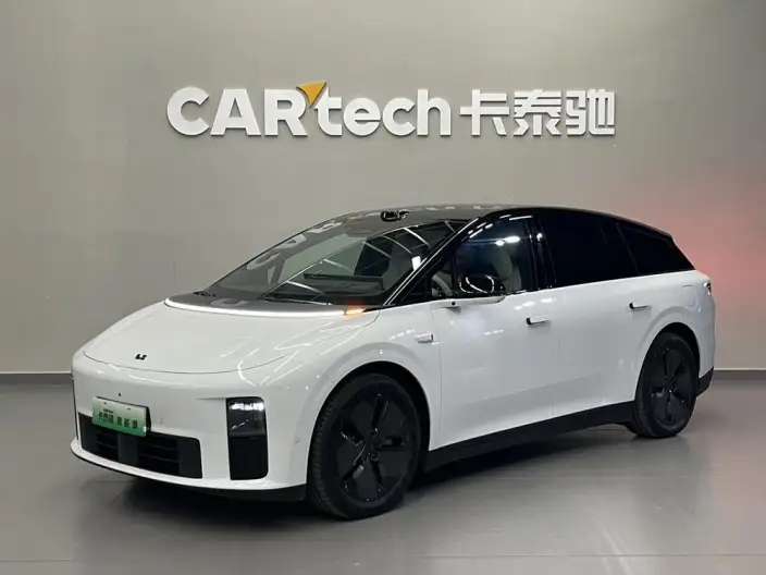 Li Auto i6 2025 Model 2WD Standard Edition