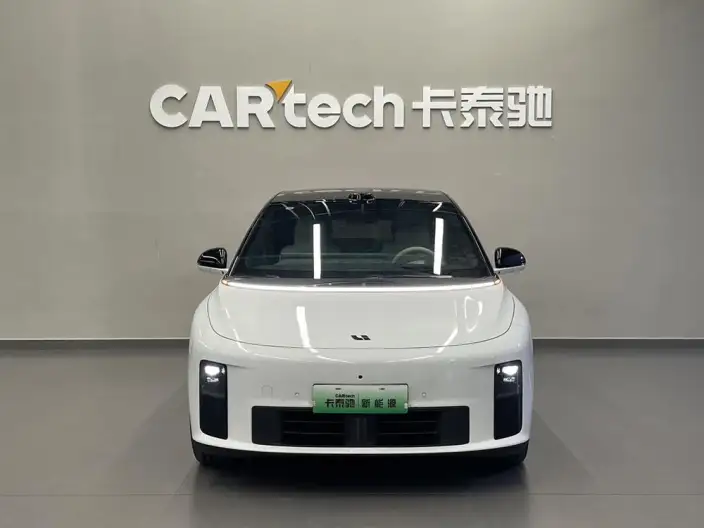 Li Auto i6 2025 Model 2WD Standard Edition