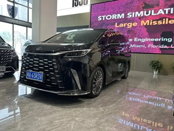 Lexus LM 2026 Model 2.5L Automatic 4WD 7 seat Parallel Imported