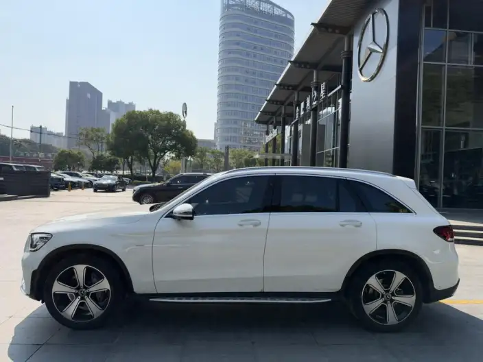 Mercedes-Benz GLC 2022 Model Facelift GLC 300 L 4MATIC Dynamic Model Collector Edition – фото 4