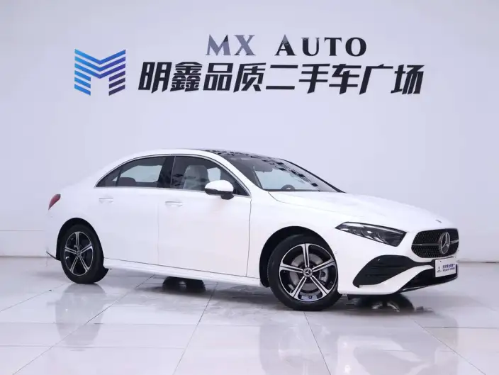 Mercedes-Benz A-class 2025 Model A 200 L Fashion Edition – фото 2