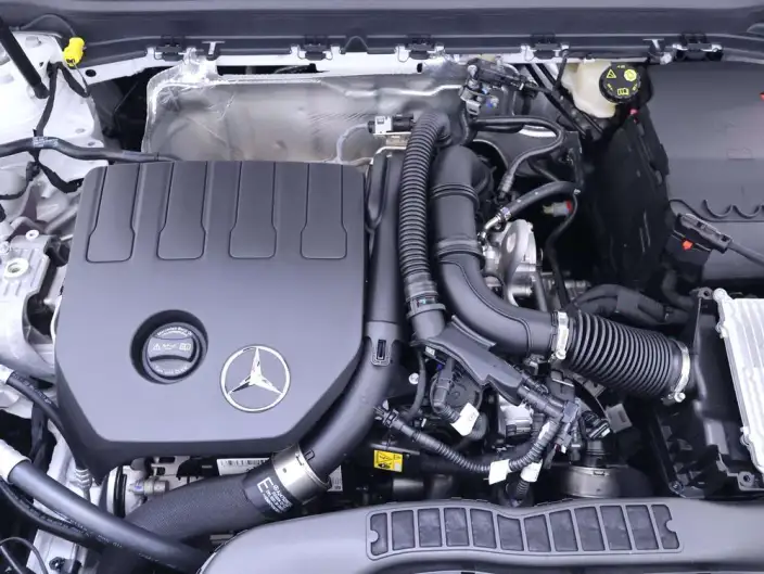 Mercedes-Benz A-class 2025 Model A 200 L Fashion Edition – фото 5