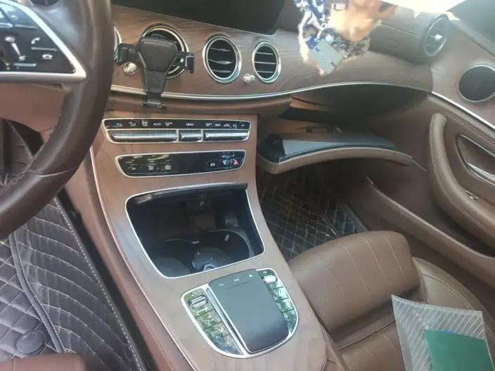 Mercedes-Benz E-Class 2023 Model Facelift E 260 L sedan – фото 9