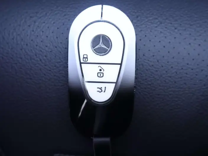 Mercedes-Benz C-Class 2025 Model Facelift C 260 L Sports Edition – фото 6
