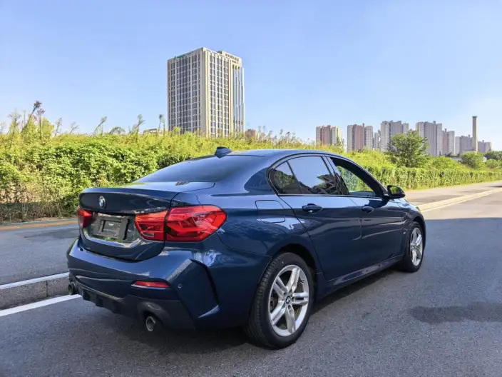 BMW 1 Series 2021 Model 120i M Sports Night Edition – фото 6