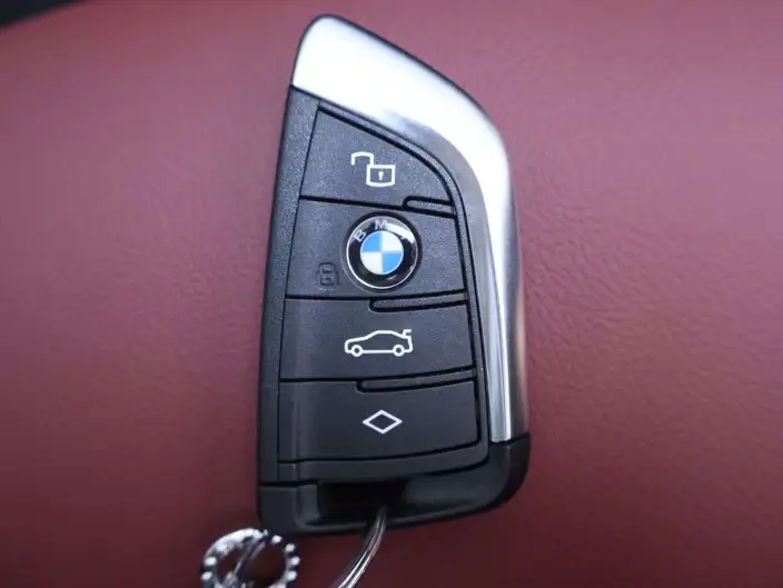 BMW 3 Series 2026 Model 325Li M Sports Set – фото 6