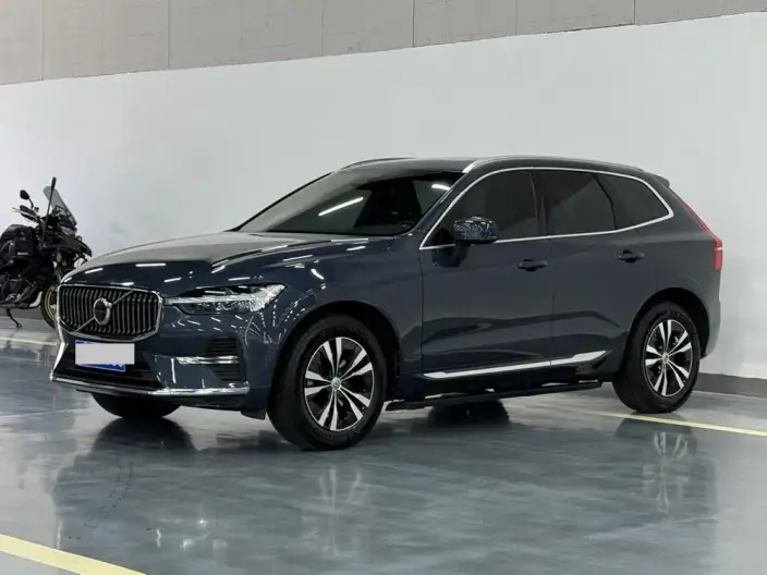 Volvo XC60 2022 Model B5 4WD Smart Range Sports Edition