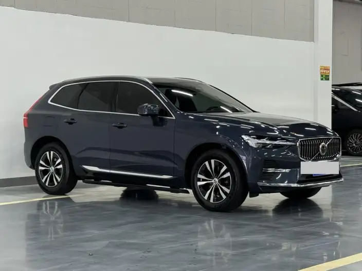 Volvo XC60 2022 Model B5 4WD Smart Range Sports Edition