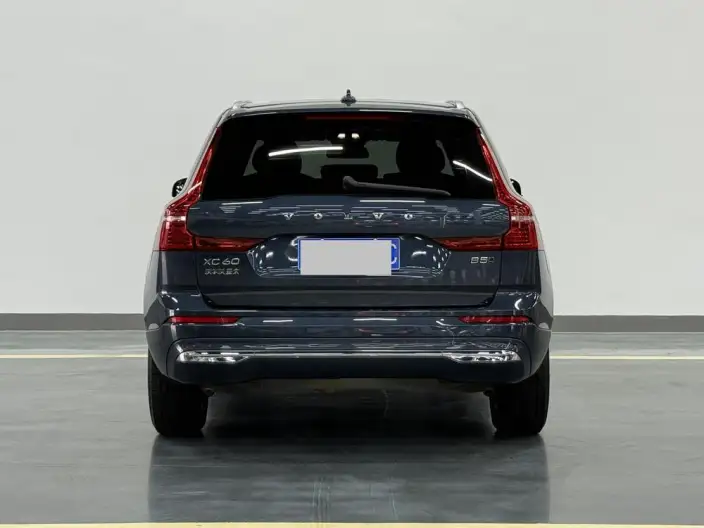 Volvo XC60 2022 Model B5 4WD Smart Range Sports Edition – фото 5