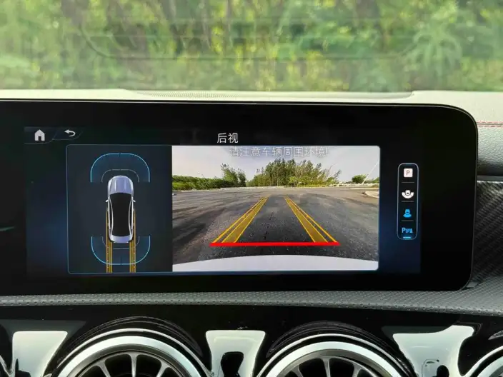 Mercedes-Benz A-class 2023 Model A 200 L Sports sedan Fashion Edition – фото 6