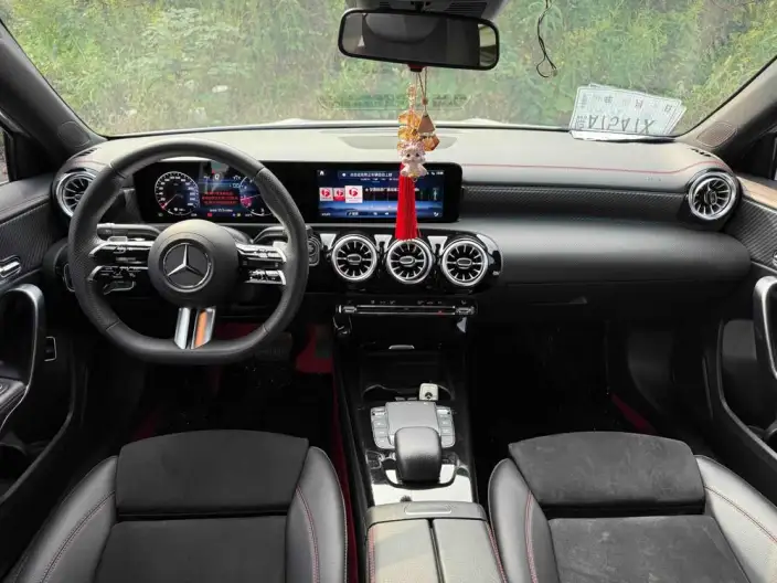 Mercedes-Benz A-class 2023 Model A 200 L Sports sedan Fashion Edition – фото 9