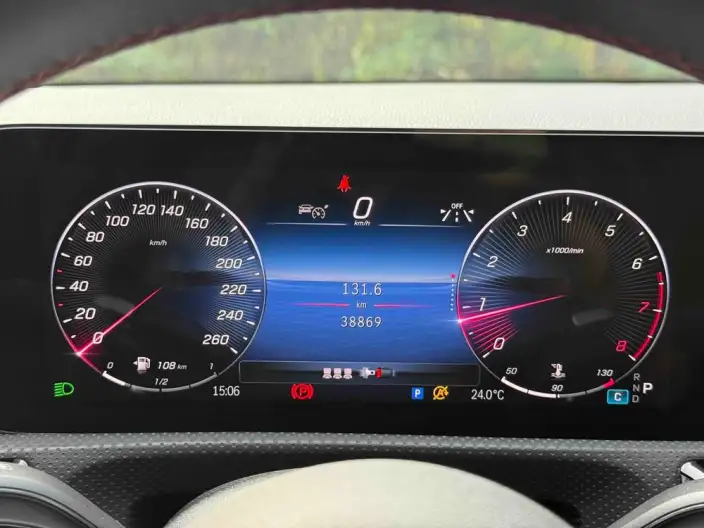 Mercedes-Benz A-class 2023 Model A 200 L Sports sedan Fashion Edition – фото 10