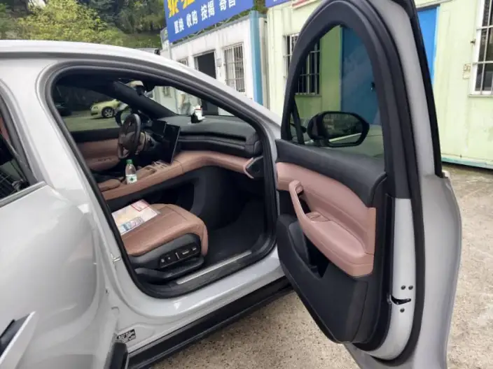 NIO EC6 2024 Model 75kWh – фото 9