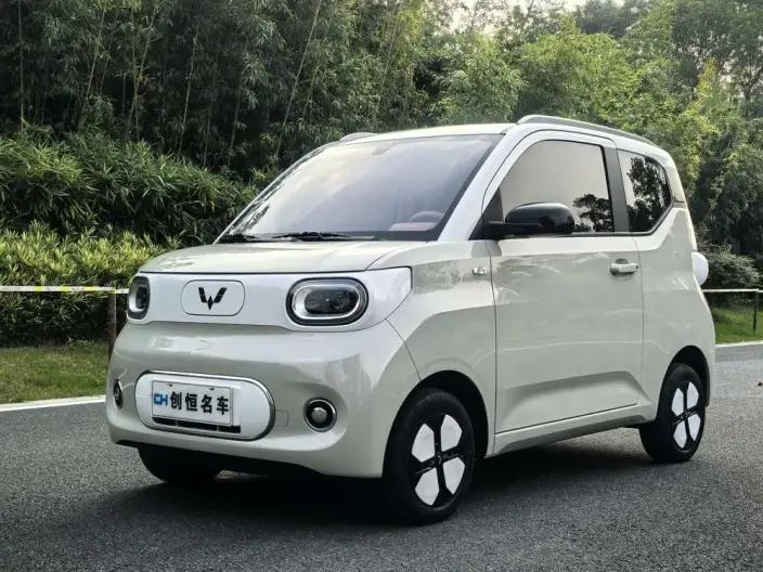 Wuling Hongguang MINIEV 2024 Model 215km Advanced version Lithium Iron Phosphate