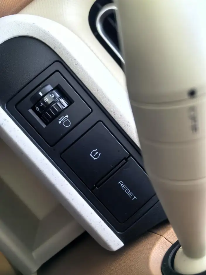 Wuling Hongguang MINIEV 2024 Model 215km Advanced version Lithium Iron Phosphate – фото 8