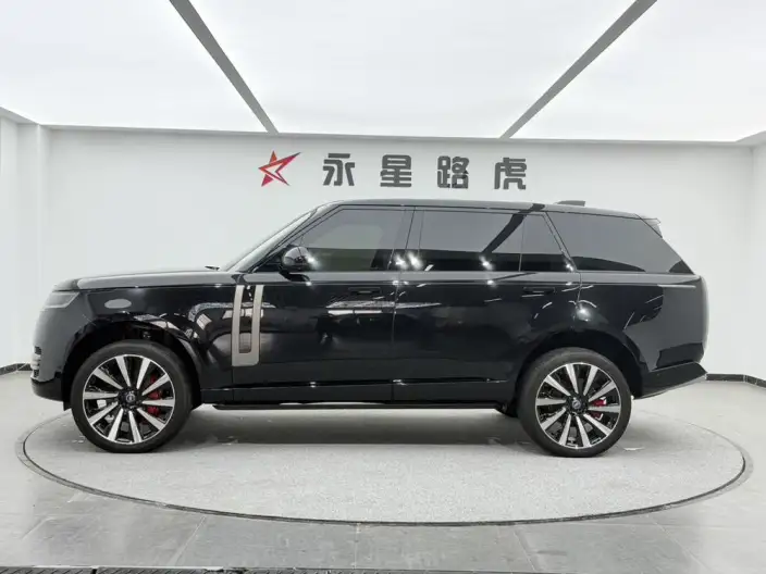 Range Rover 2025 Model 3.0 L6 400PS Shengshi Extended Edition
