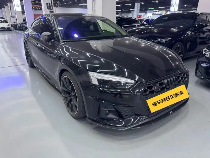 Audi A5 2024 Model Sportback 40 TFSI quattro Luxury Dynamic Model