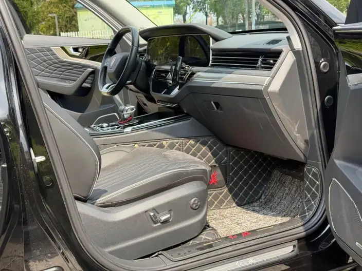 Hongqi HS5 2022 Model 2.0T Smart Flag Enjoy Edition – фото 7