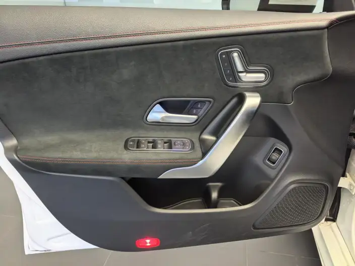 Mercedes-Benz CLA Imported 2022 Model CLA 200 Four-door Coupe – фото 9
