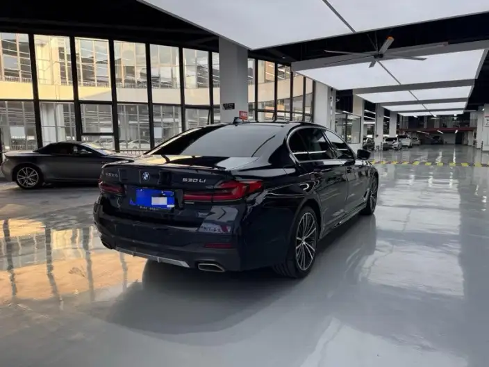 BMW 5 Series 2022 Model Facelift 525Li M Sports Set – фото 6