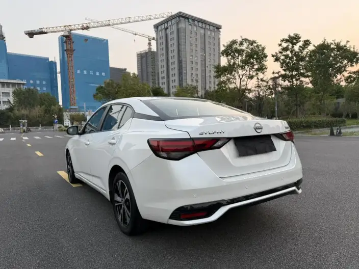 Nissan Sylphy 2023 Model 1.6L CVT Yuexiang Edition – фото 5