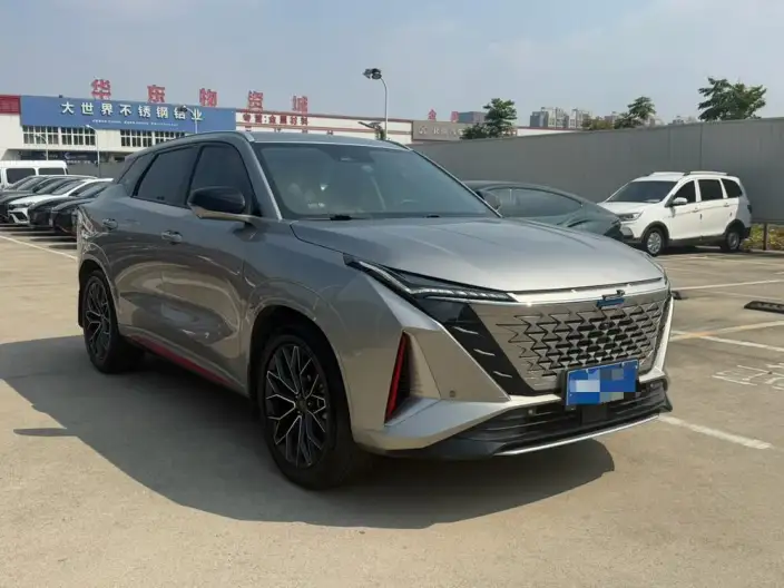 Changan Auchan Z6 2022 Model Blue whale 1.5T DCT Smart Enjoy Model