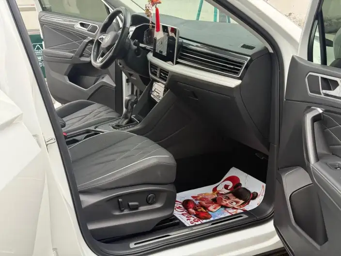 Volkswagen Tiguan L 2022 Model 330TSI Automatic 2WD R-Line Ultimate Edition – фото 6
